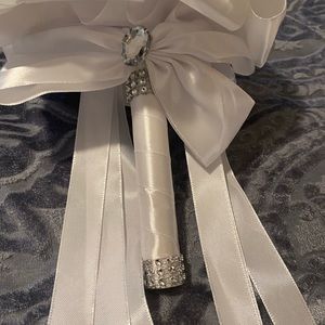 Wedding bouquet and flower girl baskets